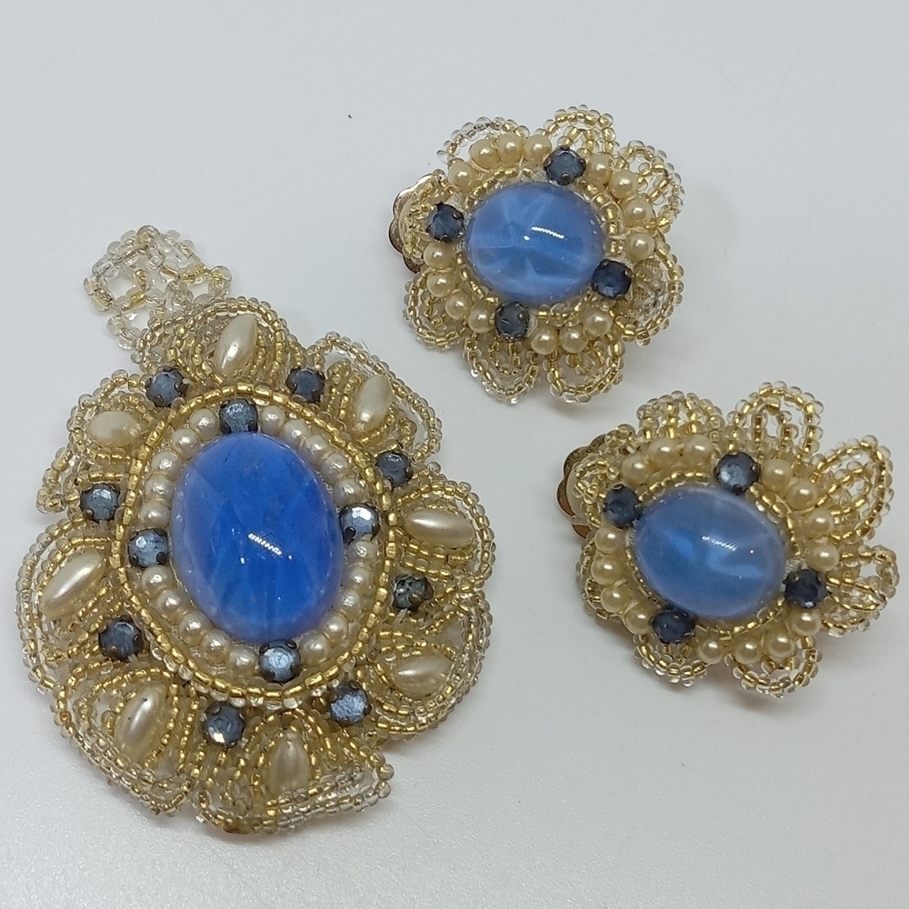 * antique vintage hand beaded blue glass pendant & clip on earrings set
